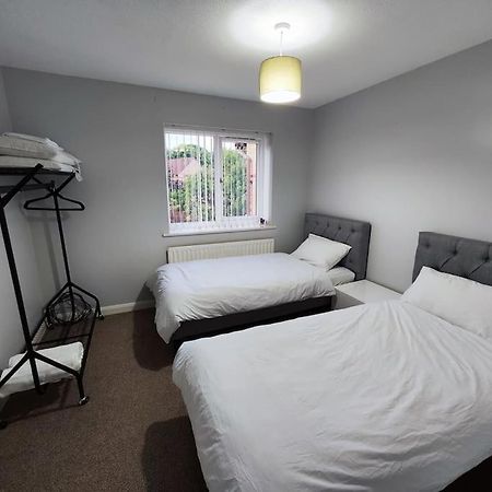 Harmony In Bicester Villa Buitenkant foto