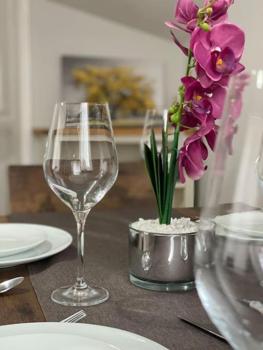 Harmony In Bicester Villa Buitenkant foto