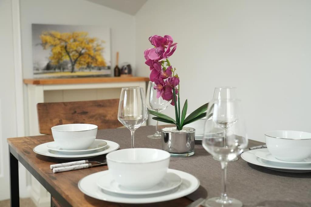 Harmony In Bicester Villa Buitenkant foto